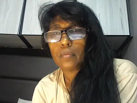 MsAttitude online show from February 12, 6:57 am