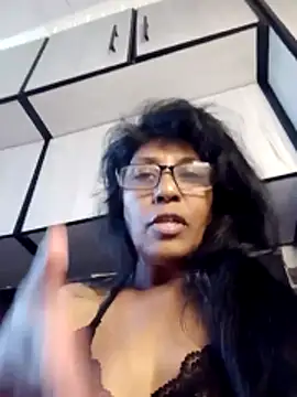 Snapshot of MsAttitude chatting on June 18, 8:24 am MsAttitude online show from June 18, 8:24 am