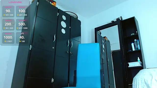 Snapshot of isuckmyselfxxx_420 chatting on October 24, 2:10 am isuckmyselfxxx 420 online show from October 24, 2:10 am