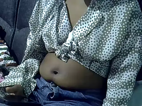 Snapshot of lovelybabra chatting on September 27, 3:01 am lovelybabra online show from September 27, 3:01 am