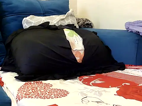 divineass 1 online show from April 14, 8:41 am