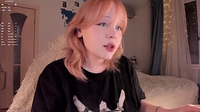 LisaLaas online show from March 13, 3:39 pm