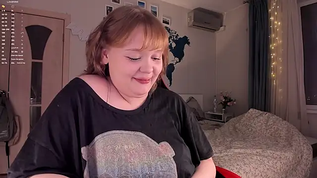 LisaLaas online show from December 7, 2:30 pm