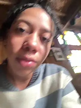 Snapshot of Miley_and_Vash chatting on March 5, 7:43 pm Miley and Vash online show from March 5, 7:43 pm