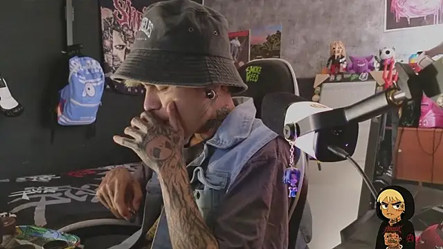 AcidMilo online show from February 3, 8:25 pm