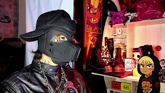 Snapshot of AcidMilo chatting on October 12, 10:22 pm AcidMilo online show from October 12, 10:22 pm