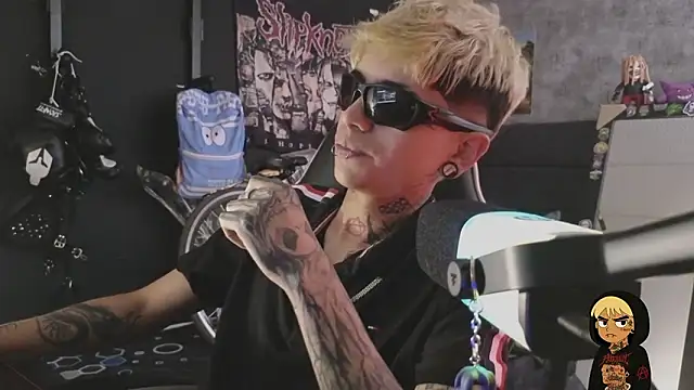 AcidMilo online show from January 31, 7:12 pm