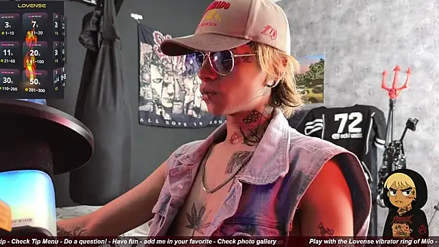 AcidMilo online show from November 1, 2:55 pm