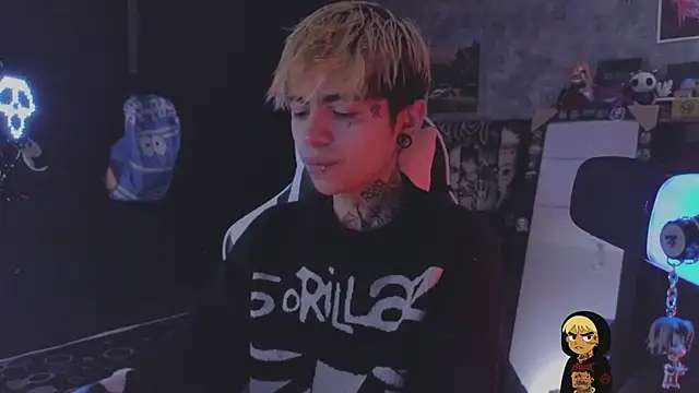 AcidMilo online show from April 2, 9:54 pm