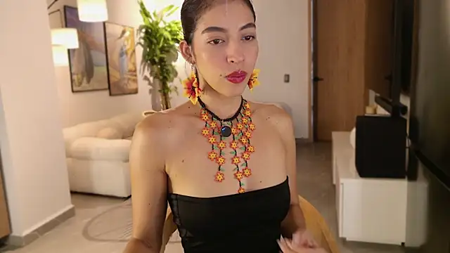 Snapshot of Nikol-JE chatting on May 23, 9:14 pm Nikol-JE online show from May 23, 9:14 pm