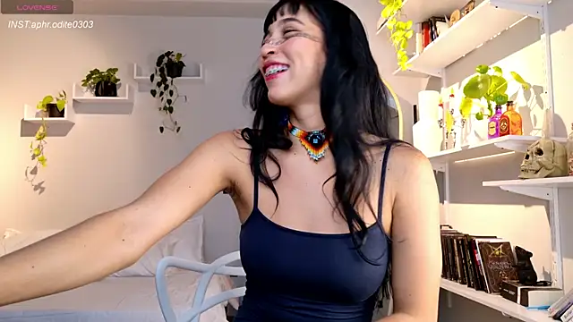 Snapshot of Nikol-JE chatting on October 17, 8:43 pm Nikol-JE online show from October 17, 8:43 pm