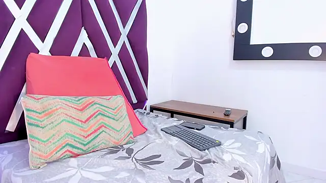 Snapshot of SEJMET_LOVE_ chatting on February 4, 9:21 pm SEJMET LOVE online show from February 4, 9:21 pm