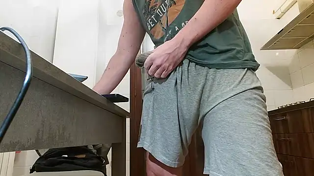 Snapshot of asa92921 chatting on December 15, 4:35 pm asa92921 online show from December 15, 4:35 pm