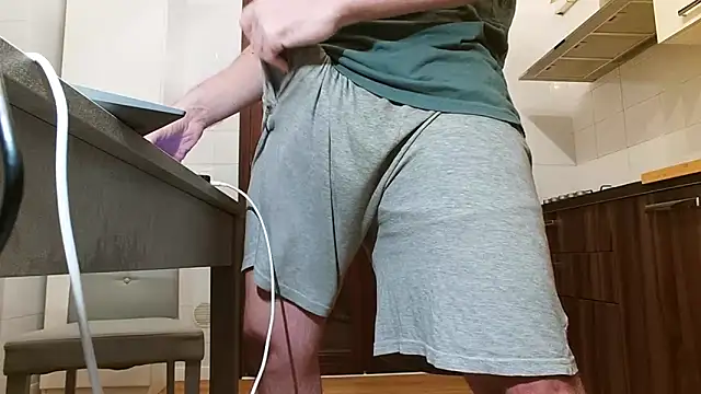 Snapshot of asa92921 chatting on October 23, 2:16 pm asa92921 online show from October 23, 2:16 pm