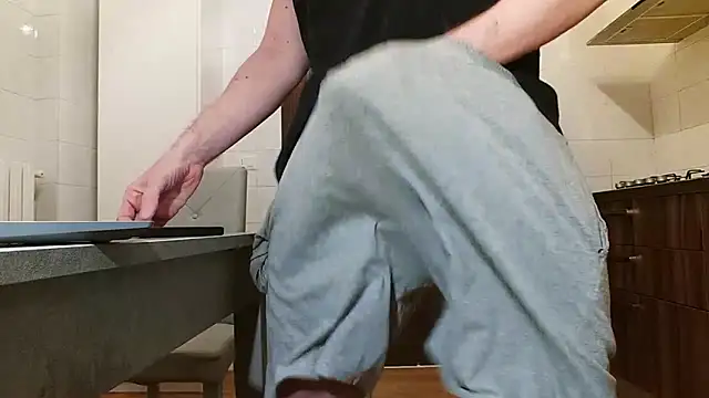 Snapshot of asa92921 chatting on November 29, 7:03 pm asa92921 online show from November 29, 7:03 pm