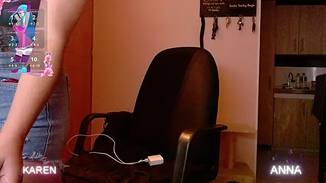 Snapshot of Karen_sex92 chatting on September 27, 12:22 pm Karen sex92 online show from September 27, 12:22 pm