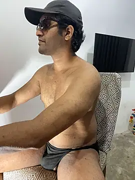 Snapshot of Lahirumadu2 chatting on May 21, 4:59 pm Lahirumadu2 online show from May 21, 4:59 pm
