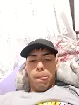 Snapshot of SEBASTHIAN chatting on January 11, 3:24 am SEBASTHIAN online show from January 11, 3:24 am