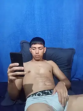 Snapshot of SEBASTHIAN chatting on April 11, 12:18 am SEBASTHIAN online show from April 11, 12:18 am