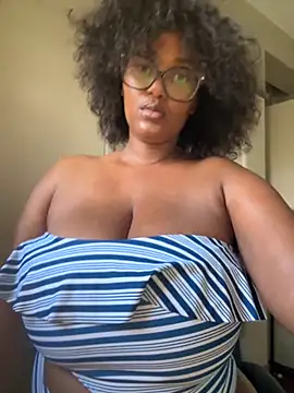 Snapshot of Charlie-Crawford chatting on November 15, 5:22 am Charlie-Crawford online show from November 15, 5:22 am