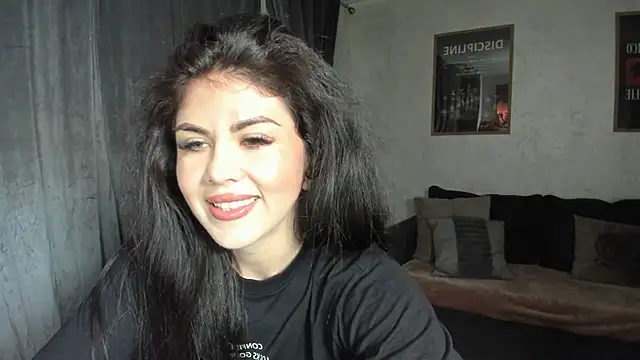 LoveYou28 online show from June 5, 6:46 pm