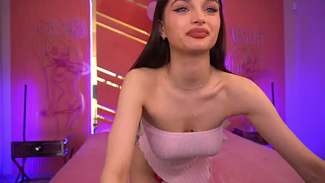 Snapshot of LittleeCutee chatting on March 14, 2:53 am LittleeCutee online show from March 14, 2:53 am