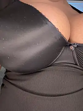 Snapshot of 1Topgyal chatting on January 27, 5:15 pm 1Topgyal online show from January 27, 5:15 pm