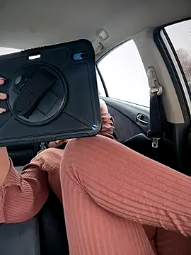 1Topgyal online show from December 22, 4:18 pm