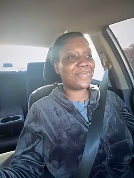 Snapshot of 1Topgyal chatting on October 13, 1:23 pm 1Topgyal online show from October 13, 1:23 pm