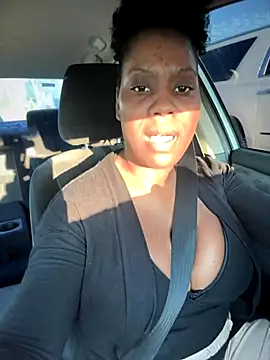 Snapshot of 1Topgyal chatting on October 1, 12:42 pm 1Topgyal online show from October 1, 12:42 pm