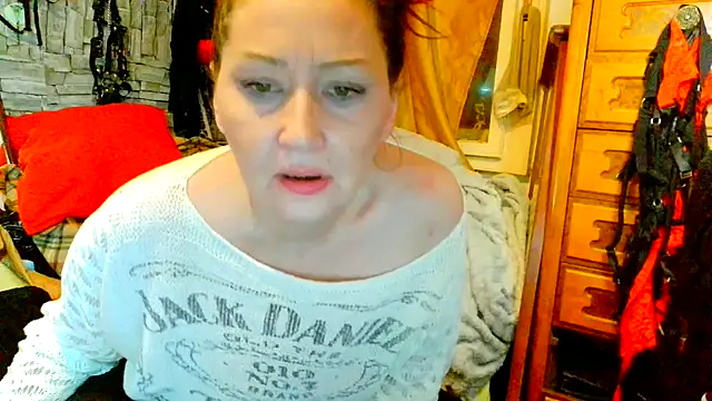 Snapshot of dominatrixredsonyja chatting on March 30, 10:00 pm dominatrixredsonyja online show from March 30, 10:00 pm