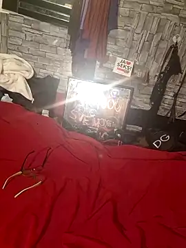 Snapshot of dominatrixredsonyja chatting on December 3, 5:17 pm dominatrixredsonyja online show from December 3, 5:17 pm