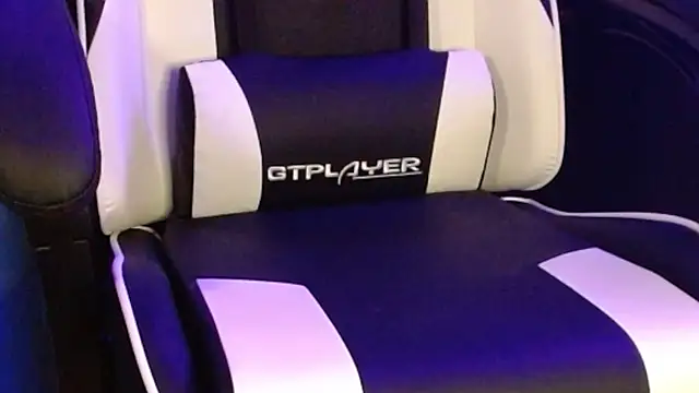 CrossyAayesha online show from October 26, 3:45 pm