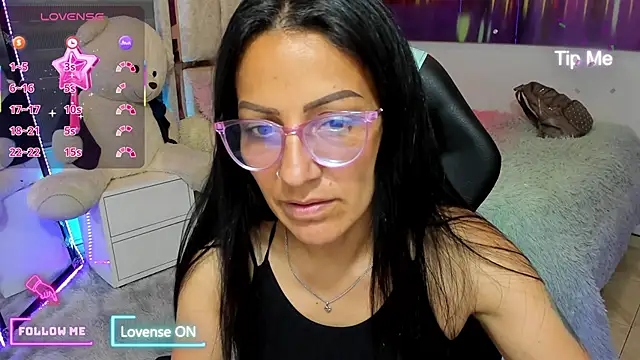 alma blue online show from March 6, 10:49 pm