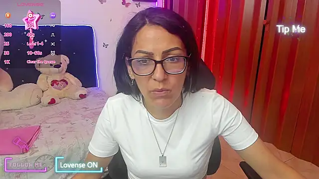 alma blue online show from November 15, 11:20 pm