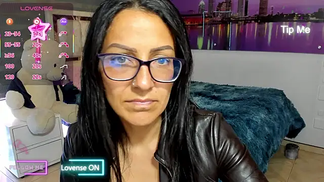 Snapshot of alma_blue chatting on February 14, 11:49 pm alma blue online show from February 14, 11:49 pm