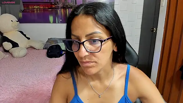 alma blue online show from March 23, 10:42 pm