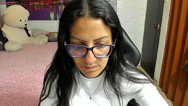 alma blue online show from March 25, 10:52 pm