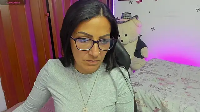 alma blue online show from November 4, 11:08 pm