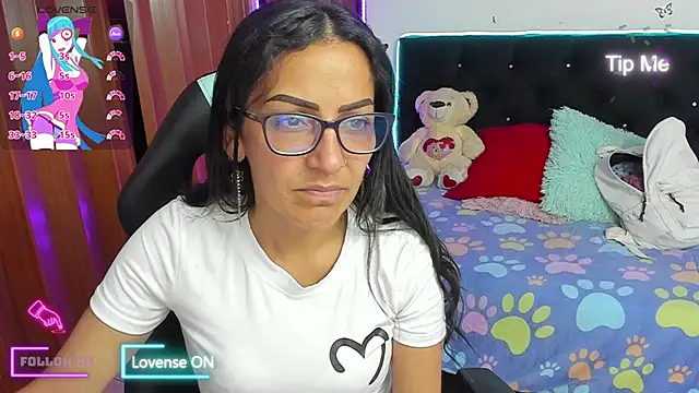 Snapshot of alma_blue chatting on October 17, 10:11 pm alma blue online show from October 17, 10:11 pm
