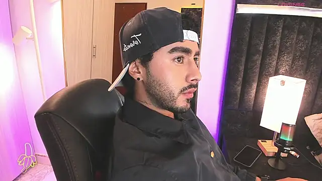 ItsMeEros online show from April 12, 10:24 pm