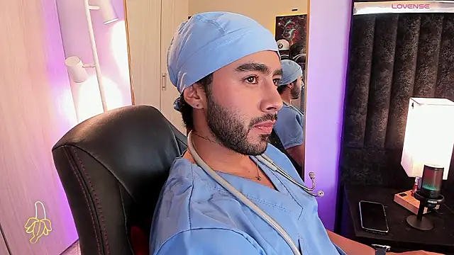 ItsMeEros online show from March 15, 9:55 pm