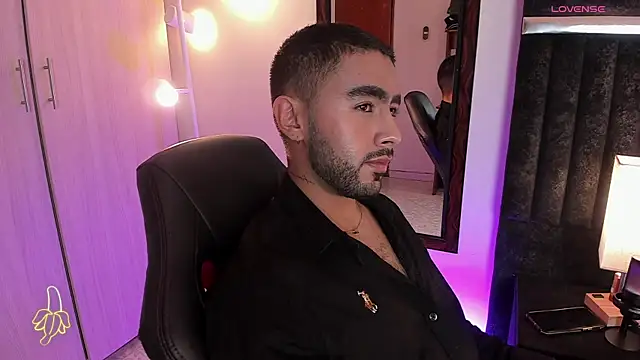 ItsMeEros online show from October 27, 10:00 pm