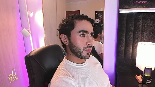 ItsMeEros online show from March 11, 11:10 pm