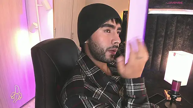 ItsMeEros online show from April 20, 11:39 pm