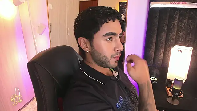 ItsMeEros online show from February 5, 10:05 pm