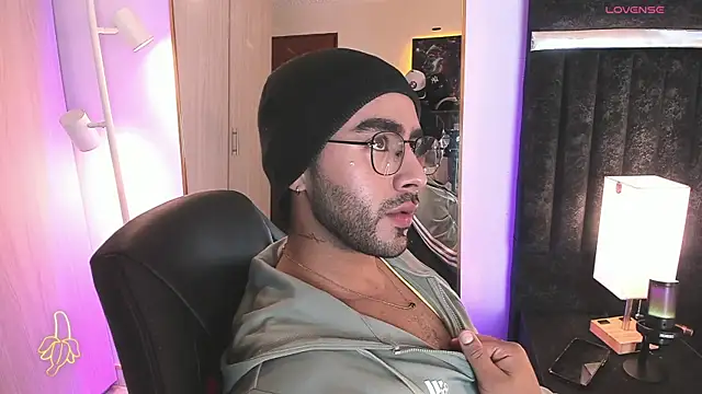 ItsMeEros online show from March 30, 10:33 pm