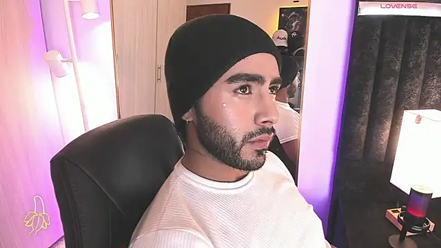 ItsMeEros online show from March 26, 10:18 pm