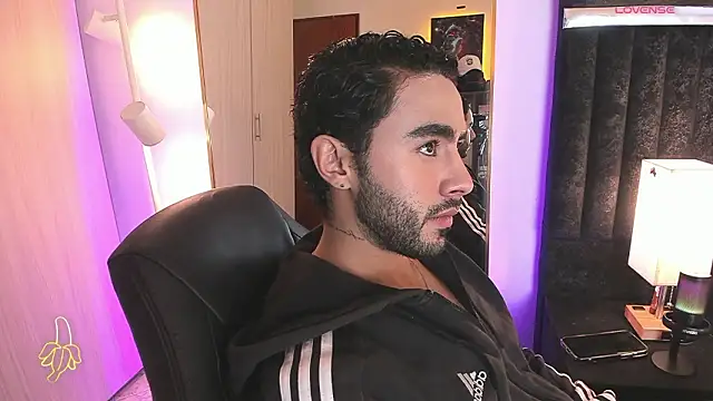 ItsMeEros online show from March 7, 10:15 pm