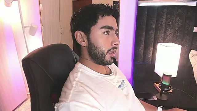 ItsMeEros online show from February 18, 10:50 pm